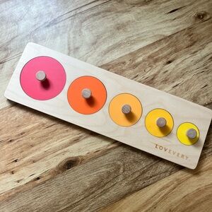 Lovevery Circle of Friends Puzzle